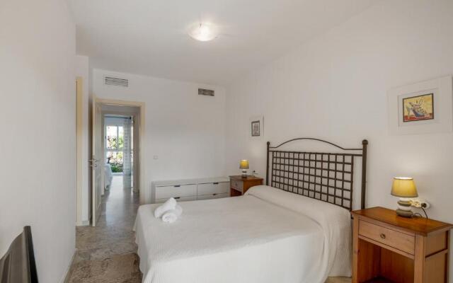 Spacious 3 bedrooms apartment at LAS BRISAS