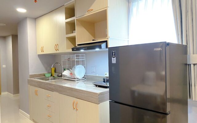 Restful 2Br At Meikarta Apartment