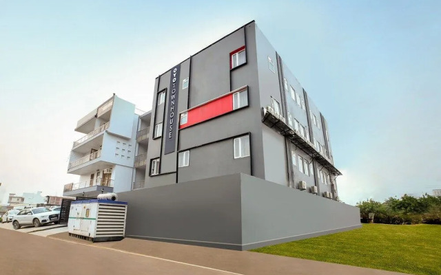 OYO Townhouse 178 Sector 52
