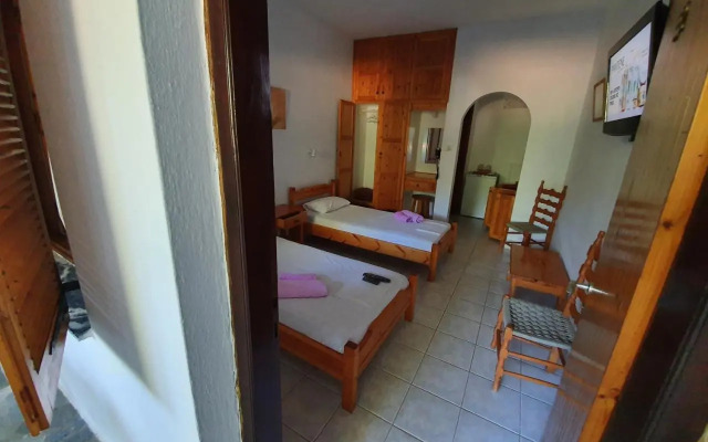 Dionisos Studios and Apts Skiathos
