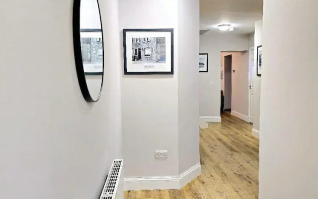 Warm & Cosy Home in Glasgow