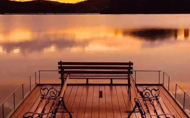 Cyrilo's Palace Hotel