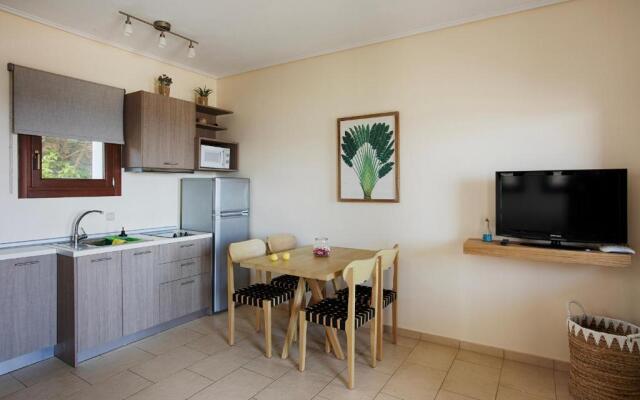 Aithra Apartments & Suites