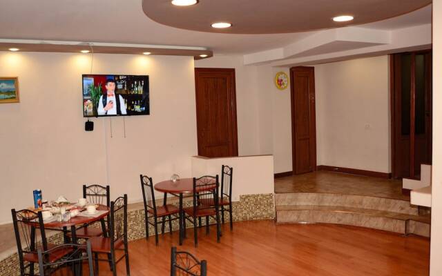 Prime Hotel & Hostel