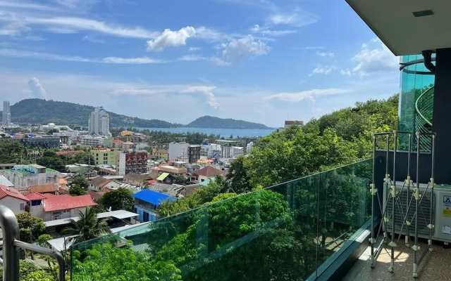 The oh so Sexy Triple Penthouse-rare 3-5br 188m2