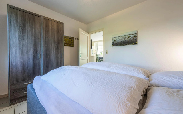 Apartment in Friedrichskoog-spitze With Parking Space