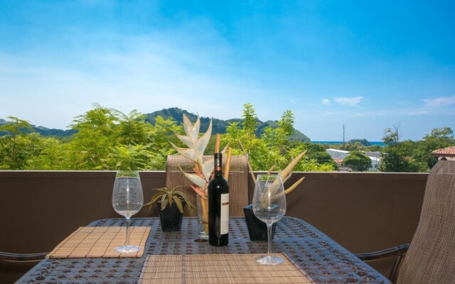 3rd-floor 2-bedroom Condo With Ocean View