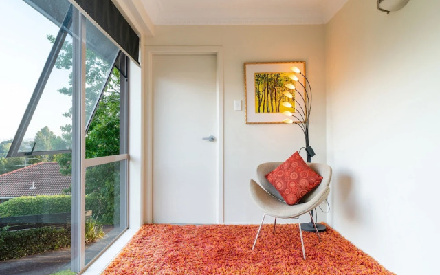 Birkenhead Super Cozy & Comfort Shared Room