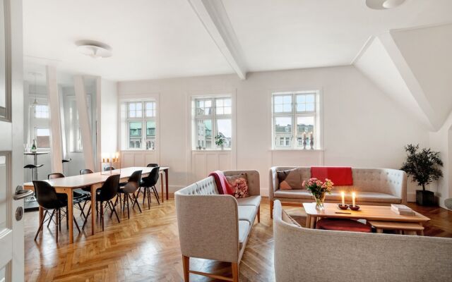 250 Sqm Smack Bang in the Center of Copenhagen