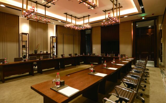 Hotel Indigo Dali Erhai by IHG