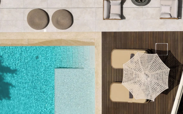 The Nook -luxury Living at the Edge of Tranquility