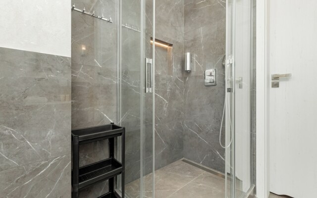 Luxury Gdansk Apartment by Renters