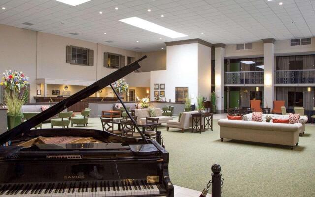 Clarion Inn & Suites Conference Center