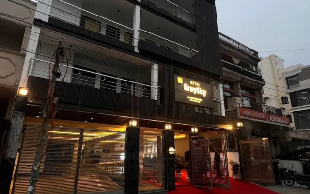 Hotel Grey Sky
