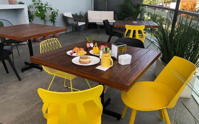 The Yellow Capsule Cancun Close to Airport
