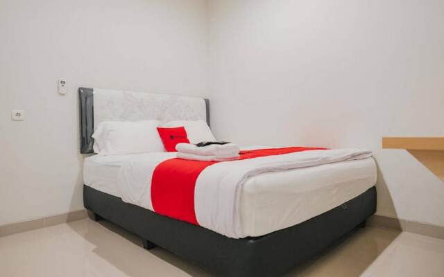 Reddoorz Plus Near Soekarno Hatta Airport Taman Mahkota