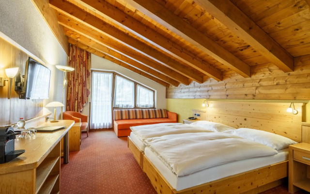 Hotel Alpenroyal