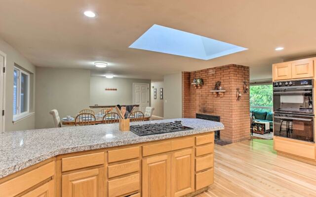 Cozy Washington Escape Near Hiking & Golfing!