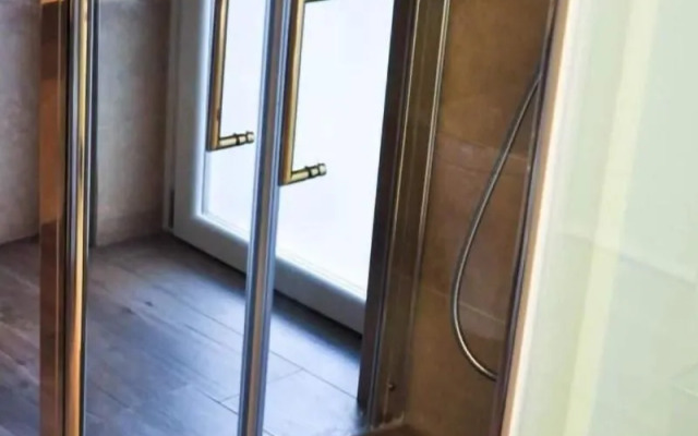 Olivia Rooms Teocrito