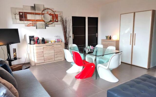 Appartement Pinede Man Yelle