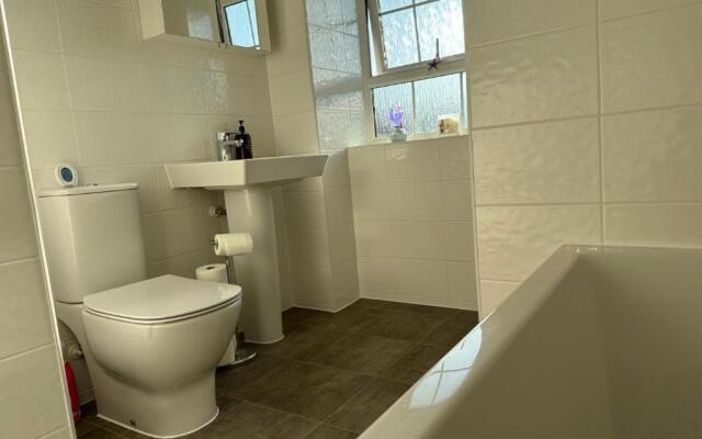 Stunning 4BD Family Getaway Westbury Wiltshire