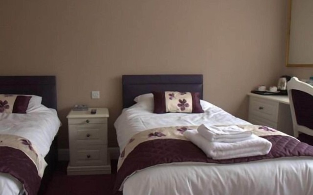 Highclere Hotel