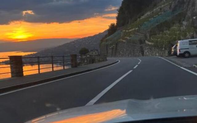 Magnifique studio avec piscine vue sur le lac