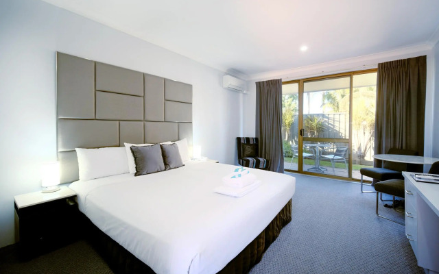 Island Palms Motor Inn