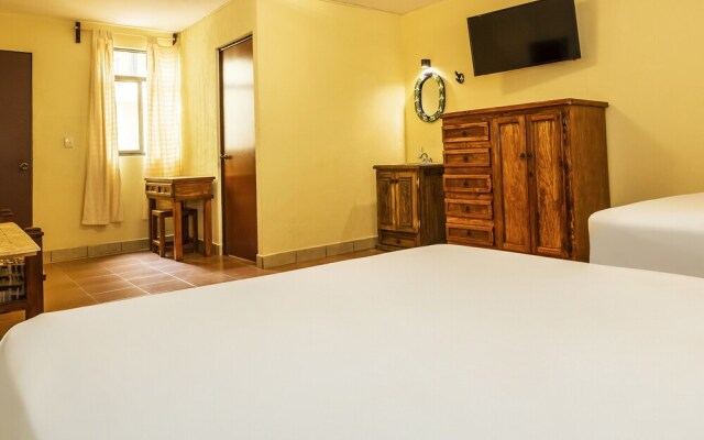 Las Calzadas Hotel & Suites