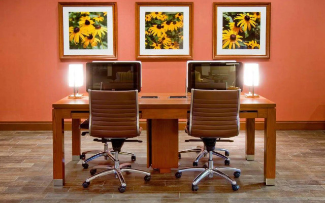 DoubleTree by Hilton Raleigh - Cary