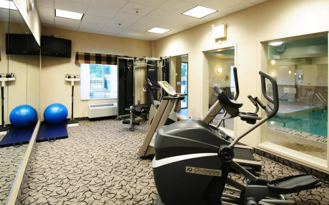Holiday Inn Express Hotel & Suites Ottawa Airport by IHG