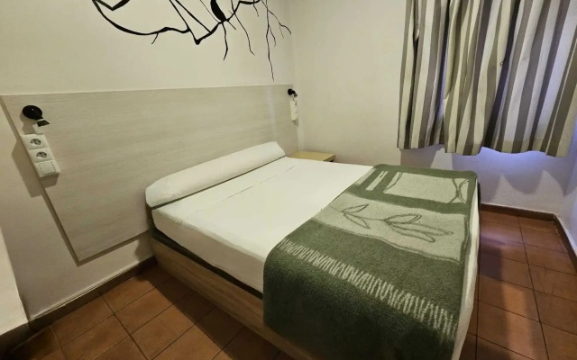 Hostel Almansa