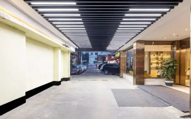 HanTing Premium Hotel (Xiamen Botanical Garden Bailuzhou Road)