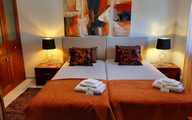 Faro Airport Flat 3 by Homing