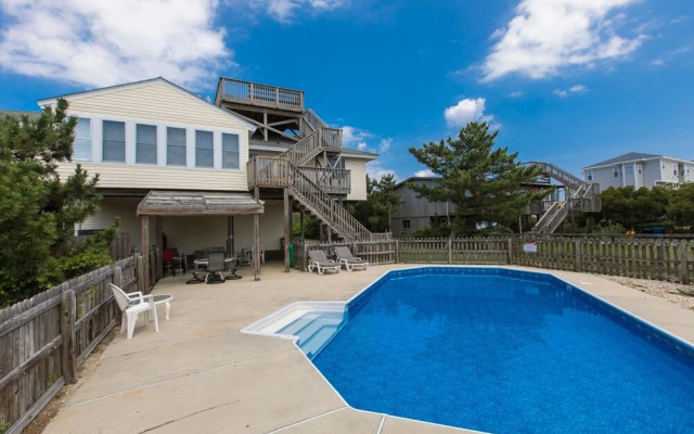 Downey Duckling - 5 Br Home