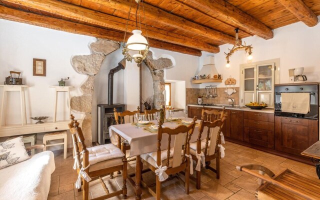 Beautiful Home in Malinska With Wifi and 3 Bedrooms
