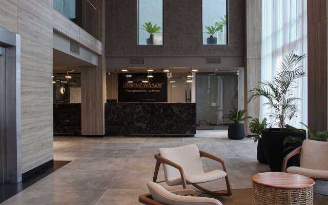 Howard Johnson Plaza La Ribera