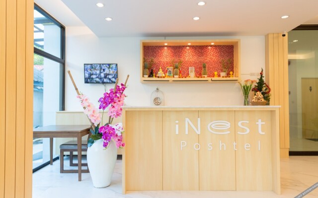 iNest Poshtel - Hostel