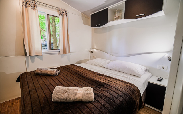Waterside Retreat Mobile Homes With Thermal Riviera Tickets