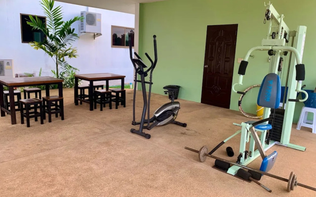 CET Resort & Rayong Padelcenter