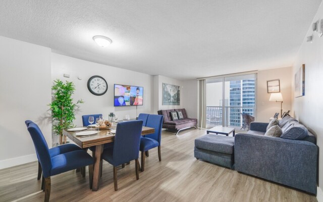 The Club at Brickell Bay