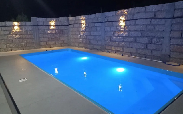 Franca's House - Piscina - Praia do Rosa