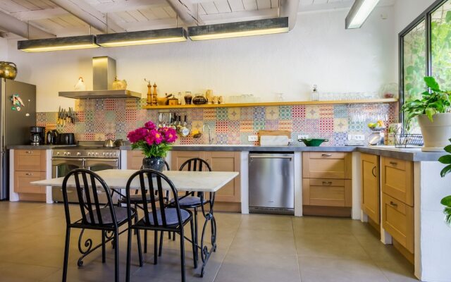 Beautiful Villa in Paradou With Swimming Pool