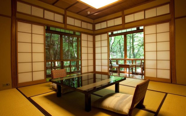 Tsukihitei Ryokan