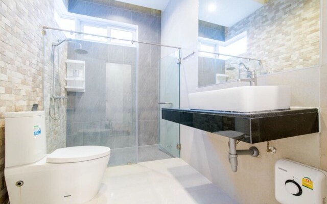 White Rose Pool Villa Hun Hin