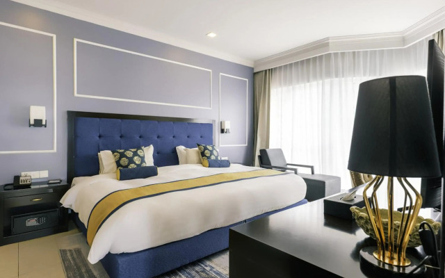 Queenco Hotel & Casino