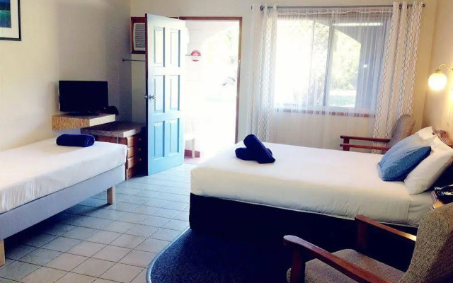 Paradise Court