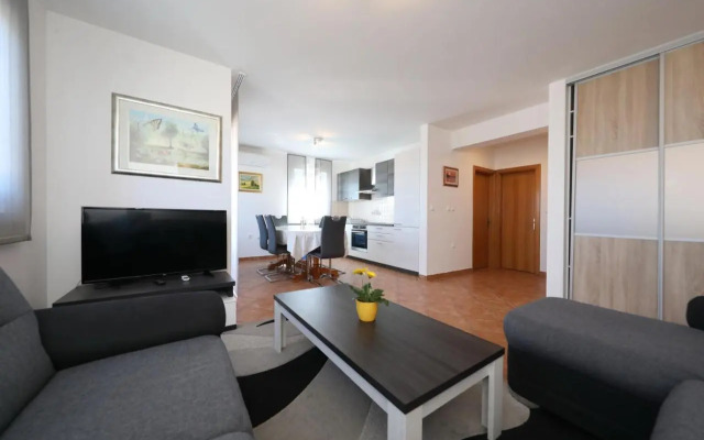 Apartment Dora