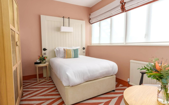 The Relais Cooden Beac