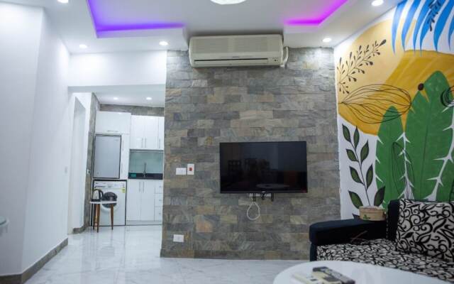 Luxurious One Bedroom Apartment by pool